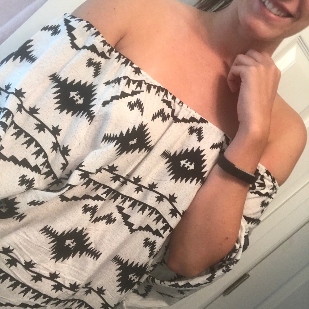 Off shoulder BB Dakota tribal Print shirt