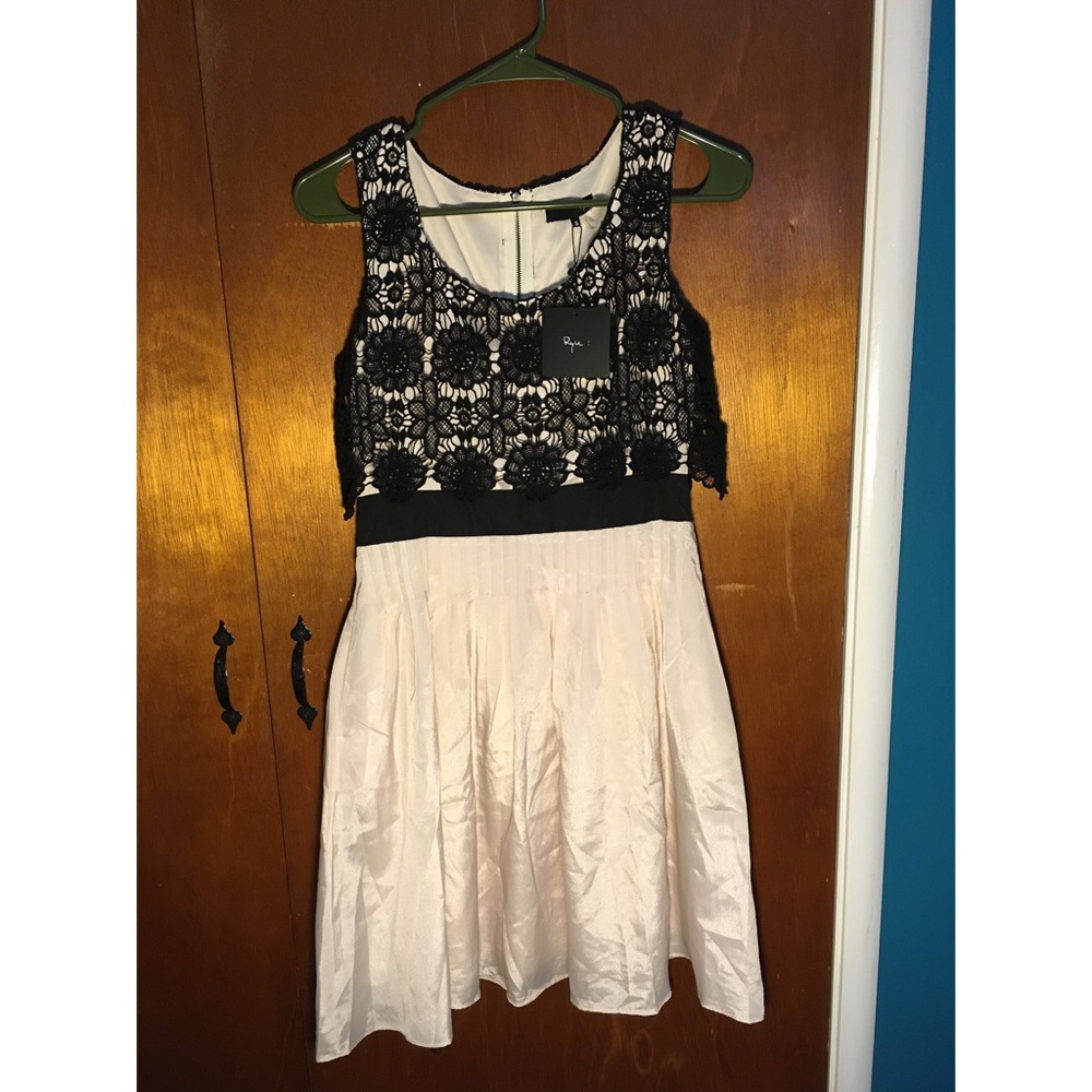 ModCloth Ryu Dress - Picture 3 of 6