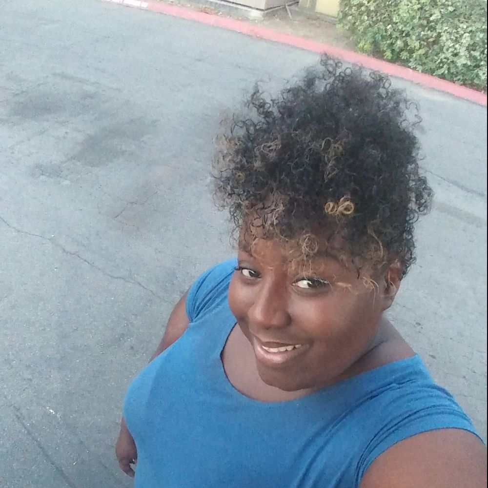 Meet your Posher, Illana