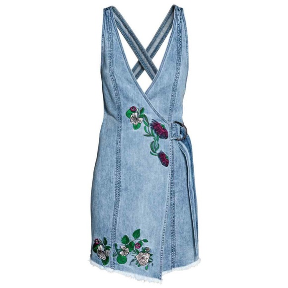 H&M Dresses & Skirts - 🌈 SOLD 🌈 COACHELLA like Beyoncé in gucci
