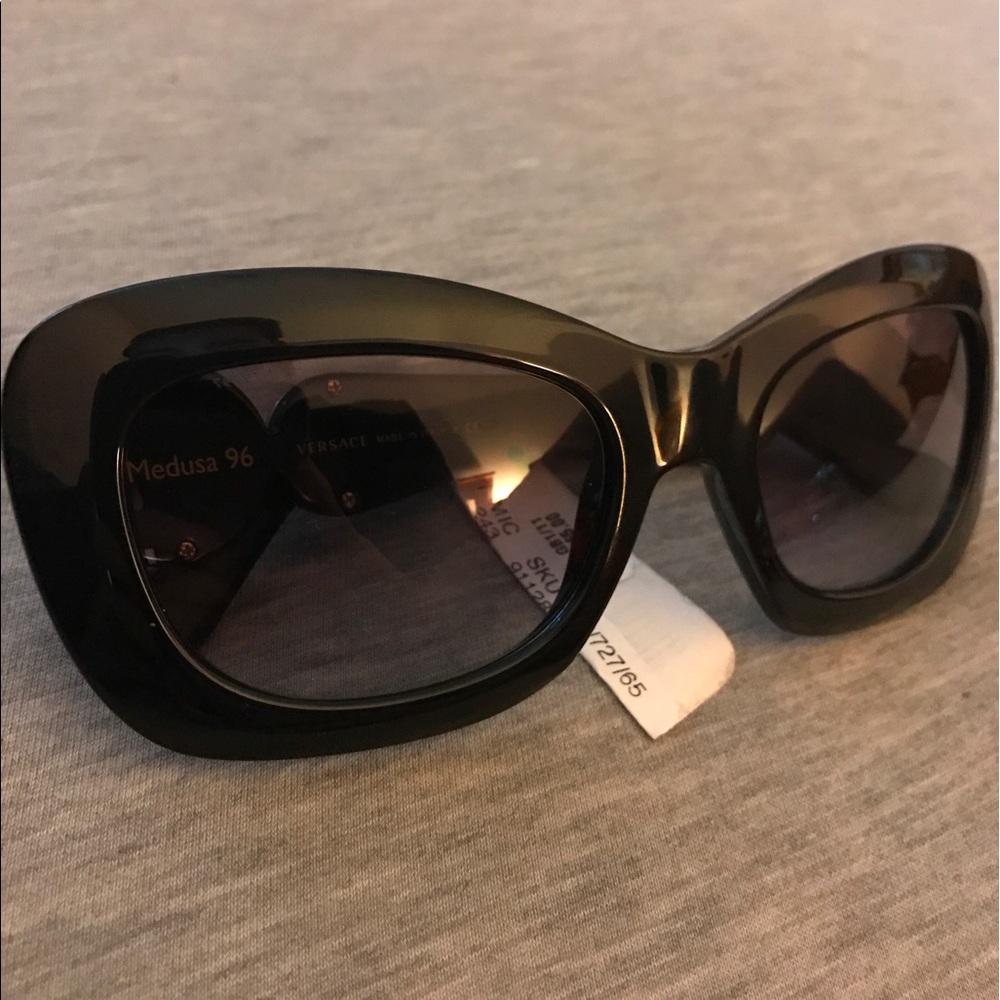 Versace sunglasses model4328 BRAND NEW WITH TAGS