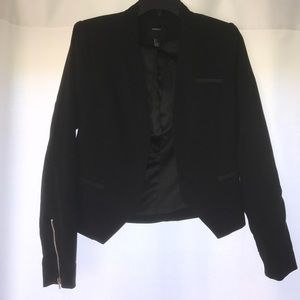 Forever 21 cropped blazer