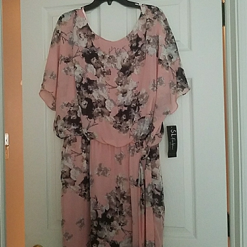 🌹NWT Knee length dress🌹