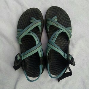 Chacos Z2 Size 9