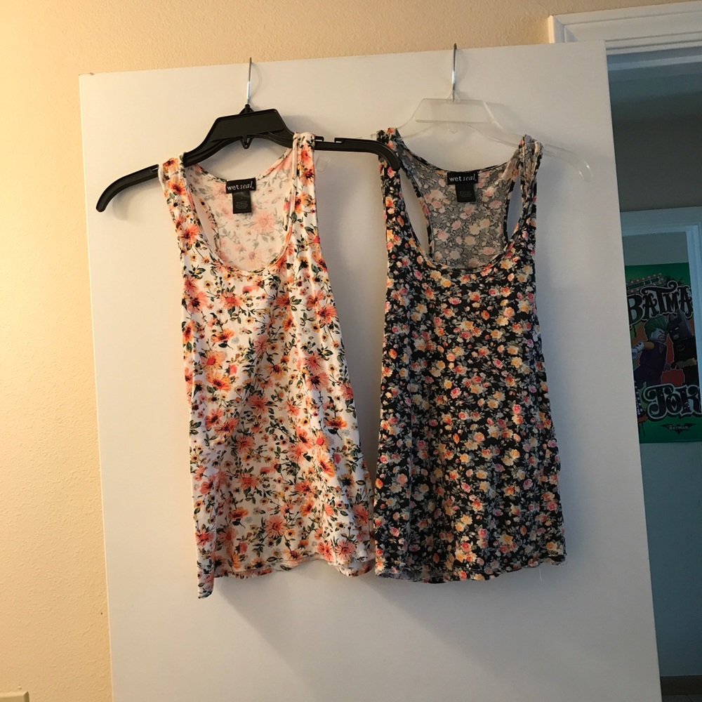 Tank tops - Picture 1 of 1