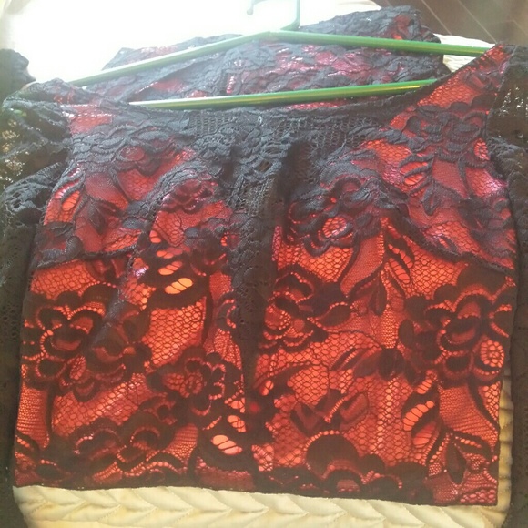 Evening Lace Dress - Picture 3 of 6