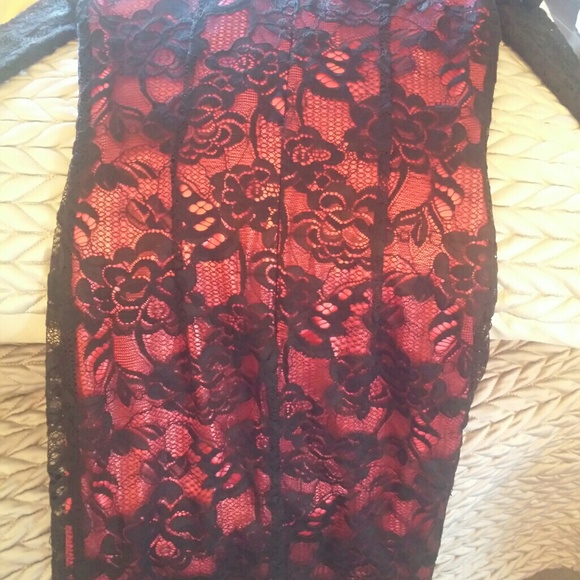 Evening Lace Dress - Picture 4 of 6