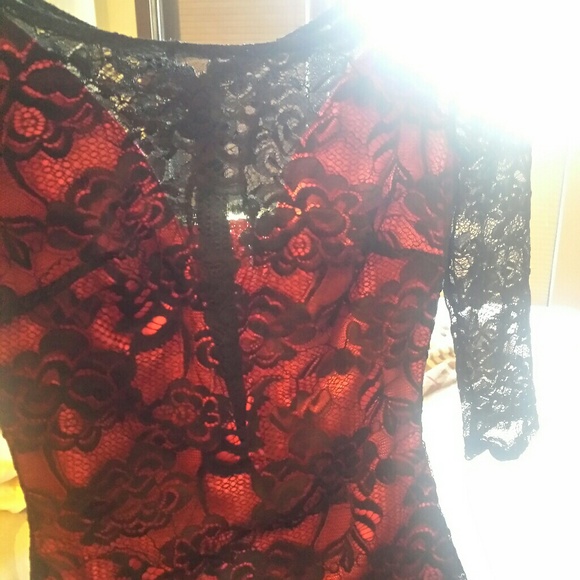 Evening Lace Dress - Picture 5 of 6