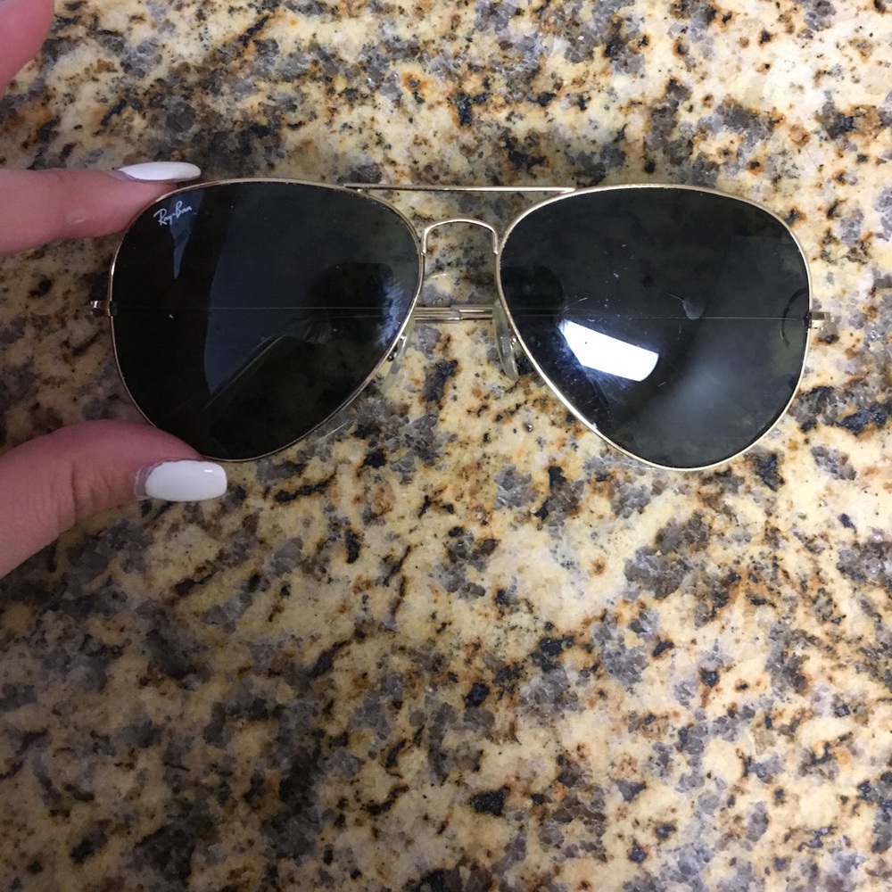 Large rayban aviators!