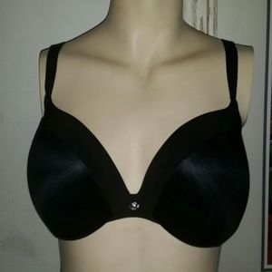 Victoria's Secret Black Push Up Pigeonnant Bra 38D