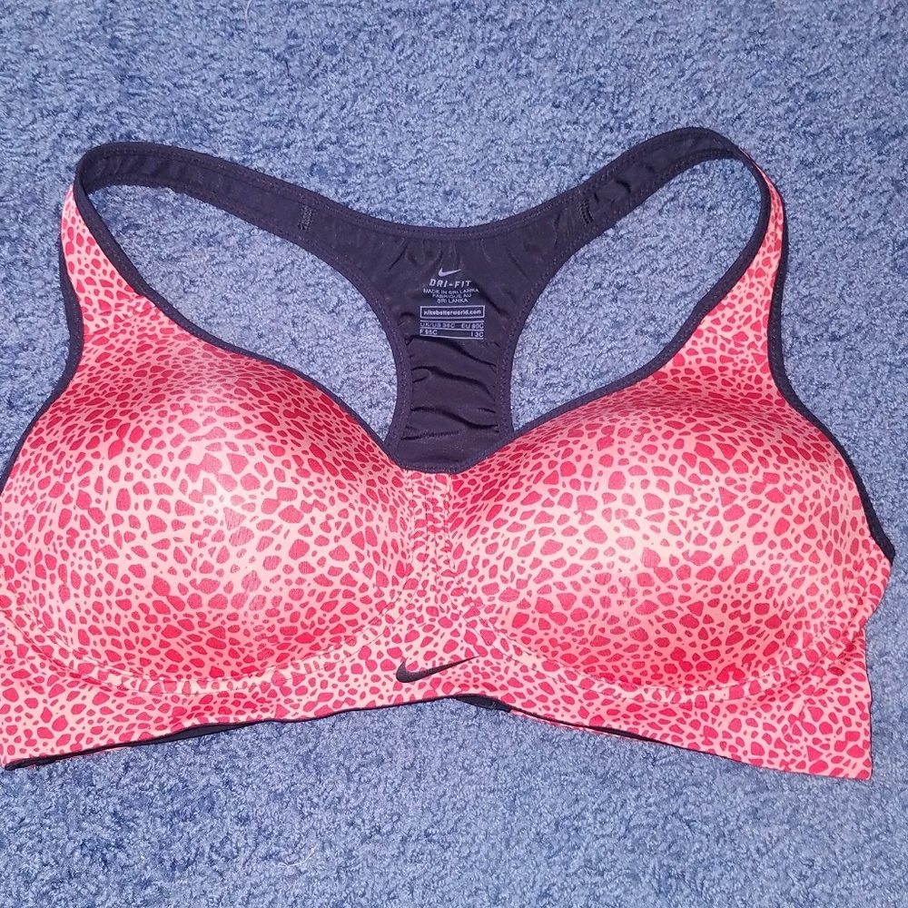 36 C Nike Dri-Fit Sports Bra