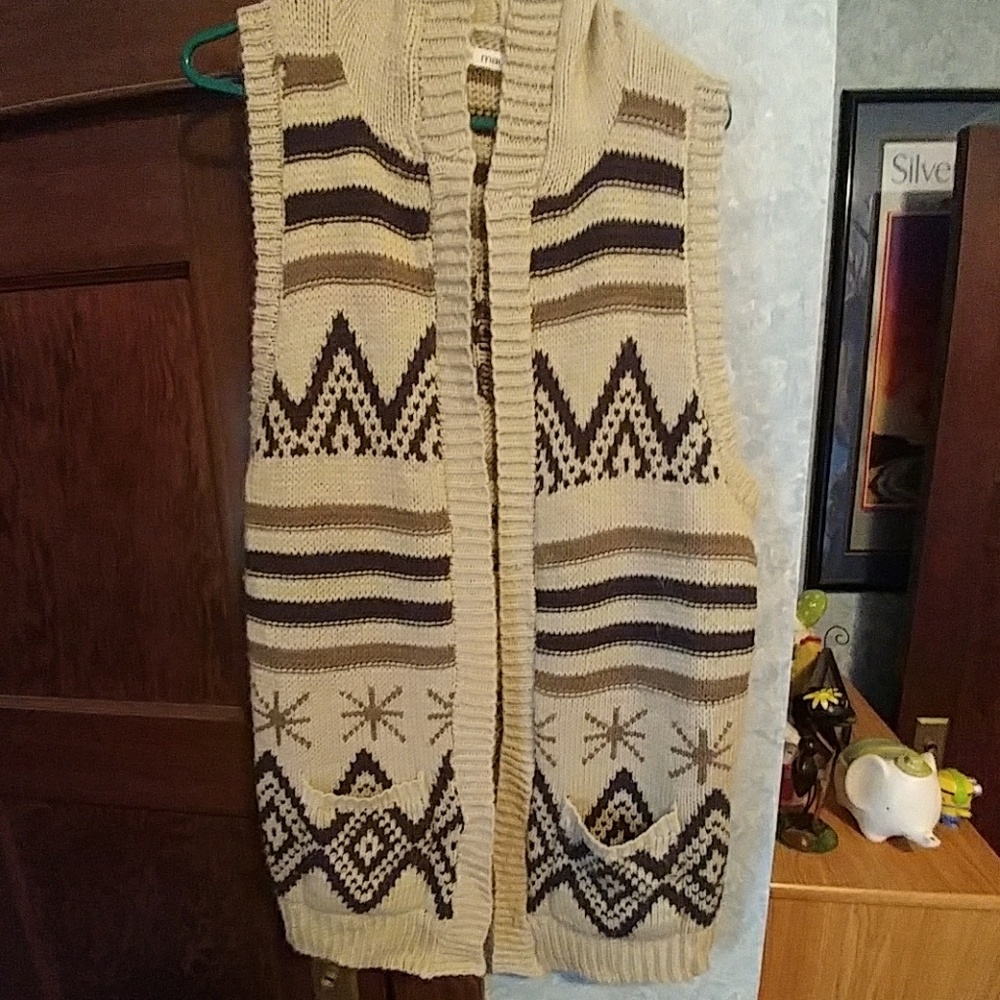 Maurices Sweater Vest
