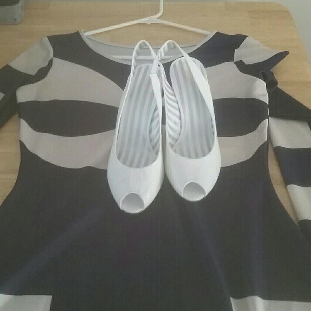 Bundle deal white dress shoes with a nice sexy dre