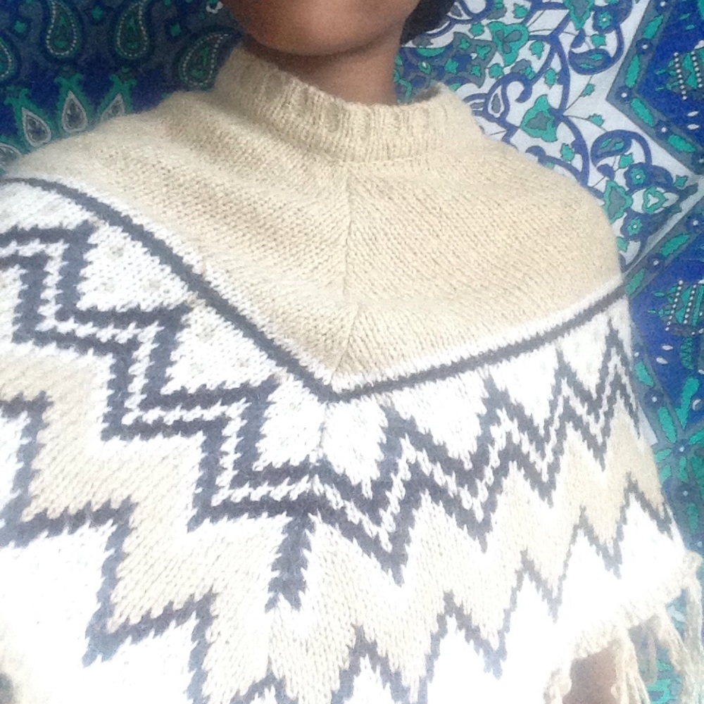 Shawl - Picture 3 of 3