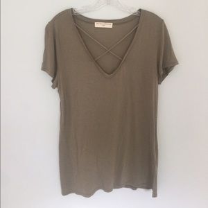 Olive green UO trendy top!