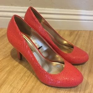 Steve Madden Sz9 Coral Heels