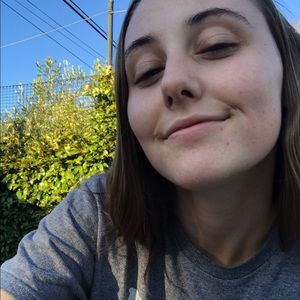 Meet your Posher, Olivia