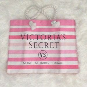 Victoria's Secret NWOT beach bag