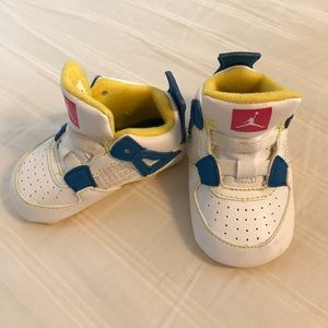 NIKE JORDANS baby tennis shoes size 3