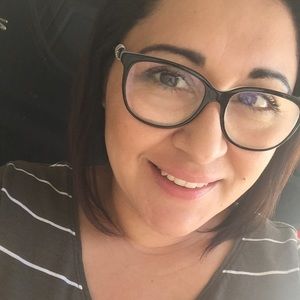 Meet your Posher, Liz