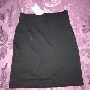 black bodycon skirt