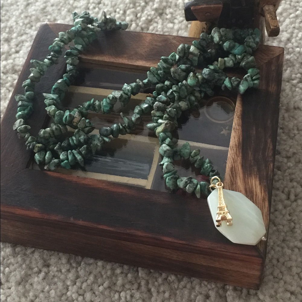 Beautiful necklace green  turquoise stones
