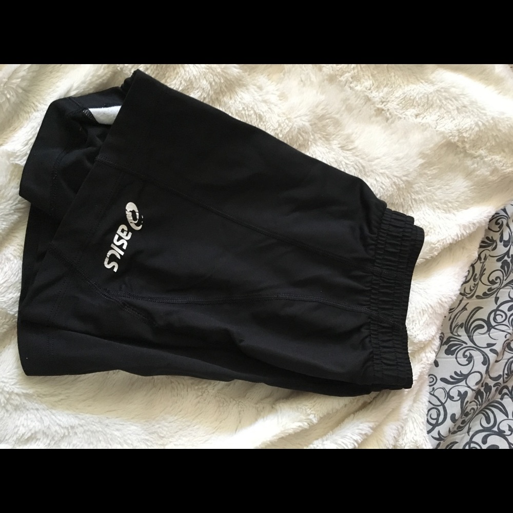 Volleyball spandex