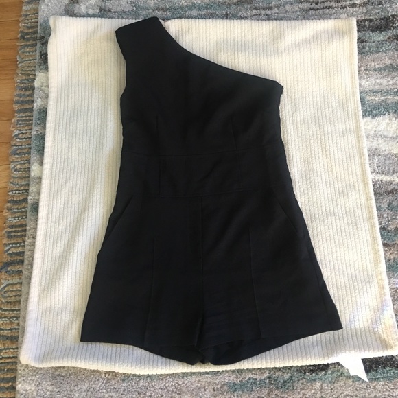 ASOS romper. Worn twice. Pockets on side & back. - Picture 1 of 3