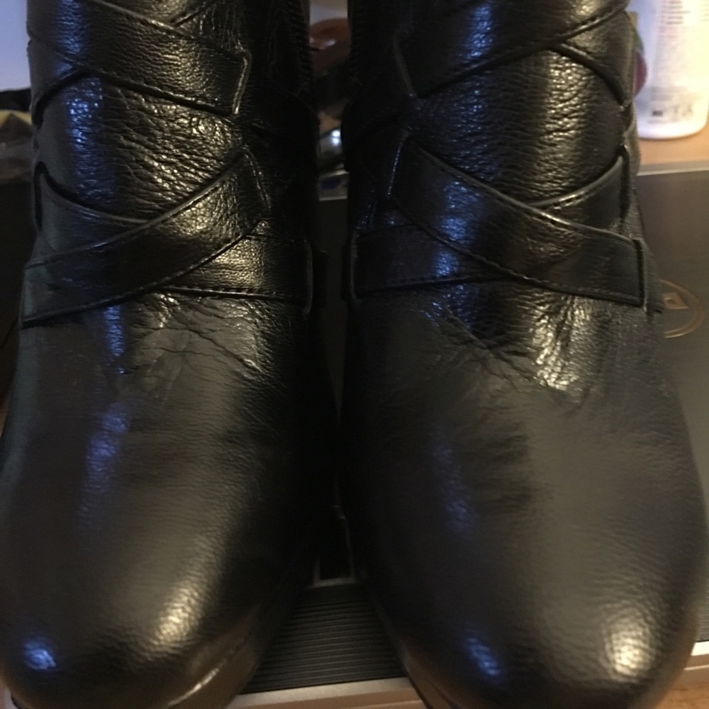 Calvin Klein booties 6.5 m