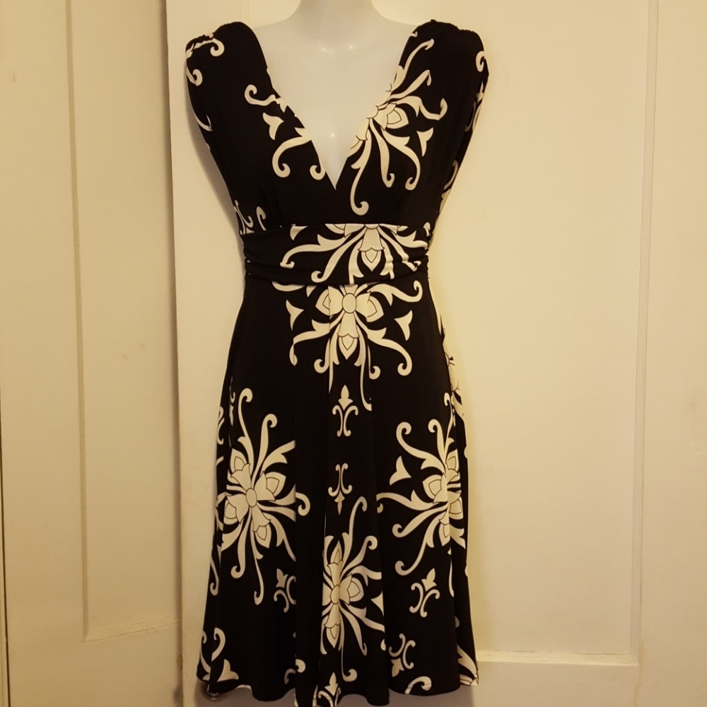 Gorgeous black and white dress