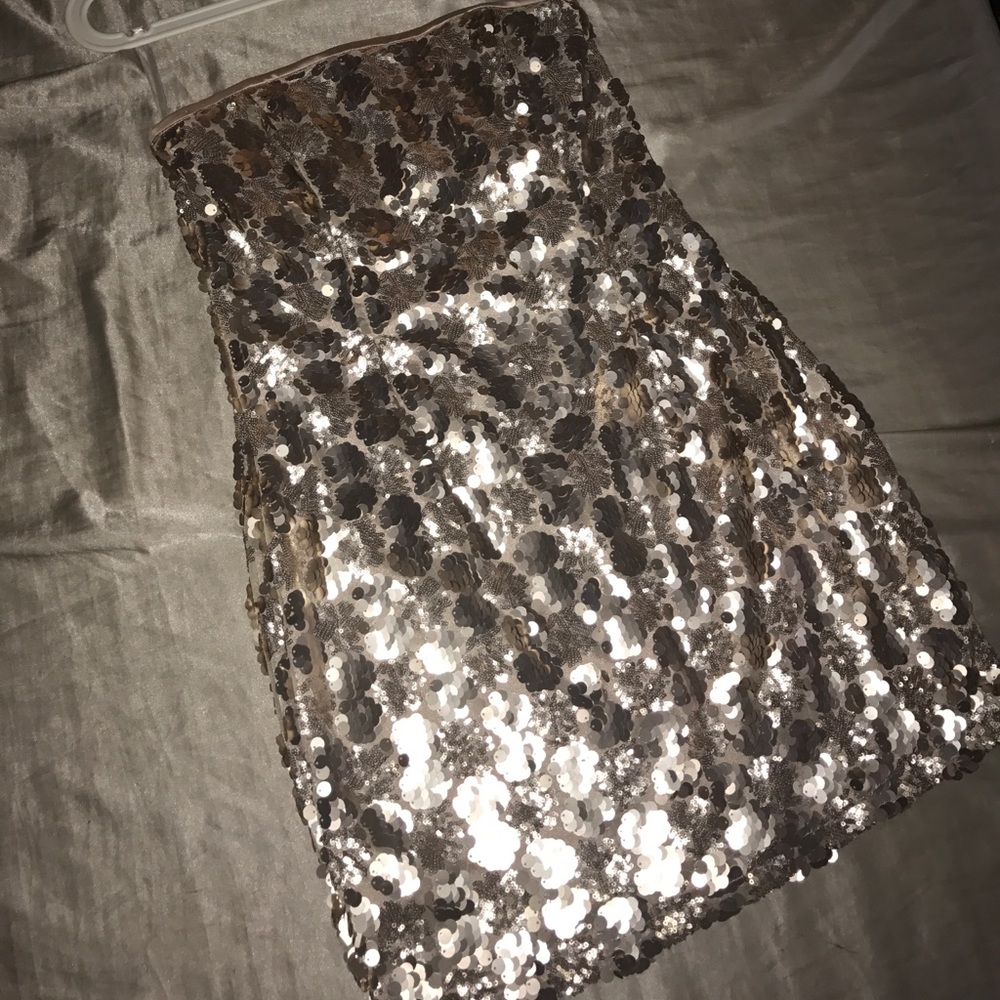 🎉 NYE is approaching!!! Gold Sequined Mini
