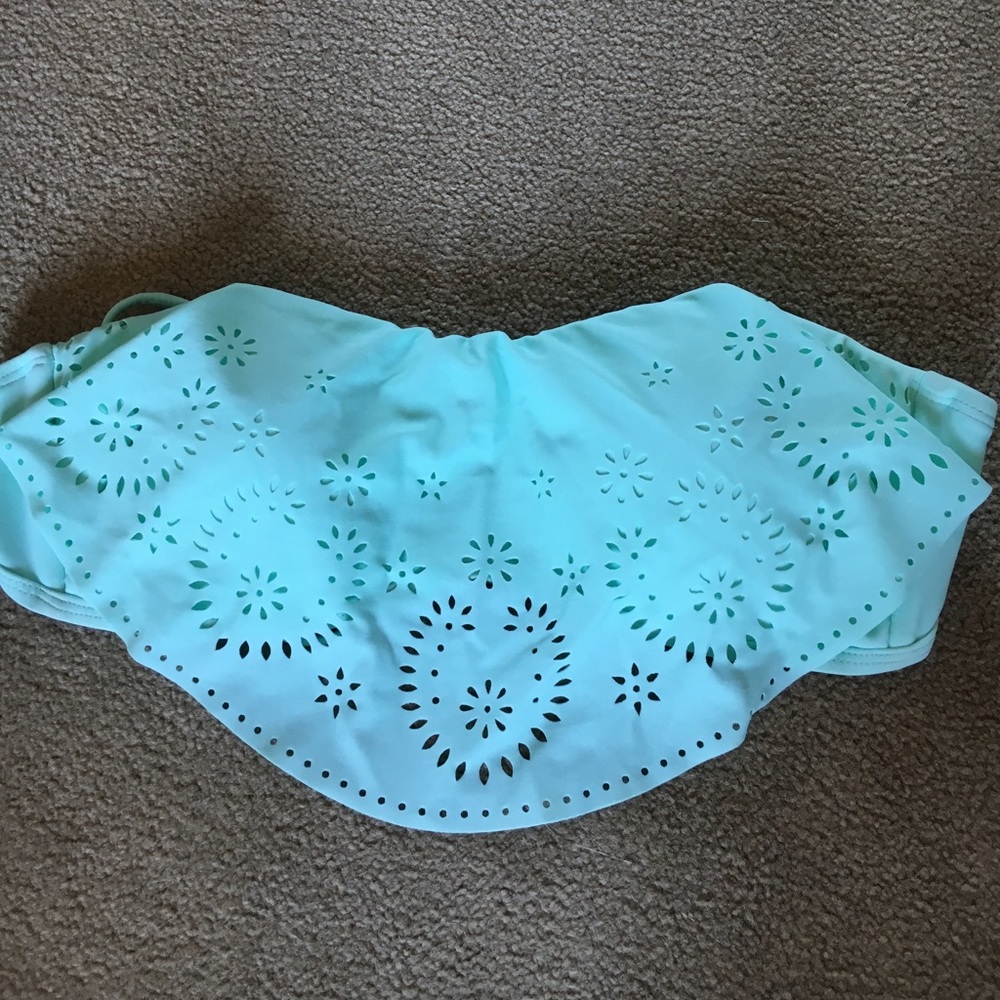 Bandeau bikini top