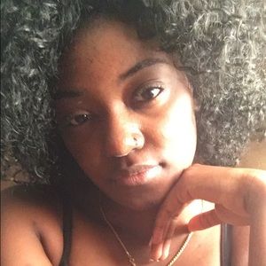 Meet your Posher, Latricia