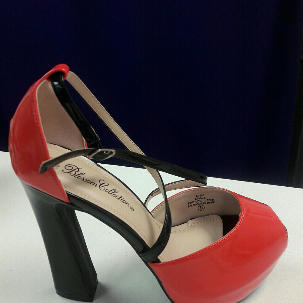 👠NEW👠 Coral Patten  heels