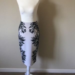The Limited Pencil Skirt - Size 2. Black & Cream.
