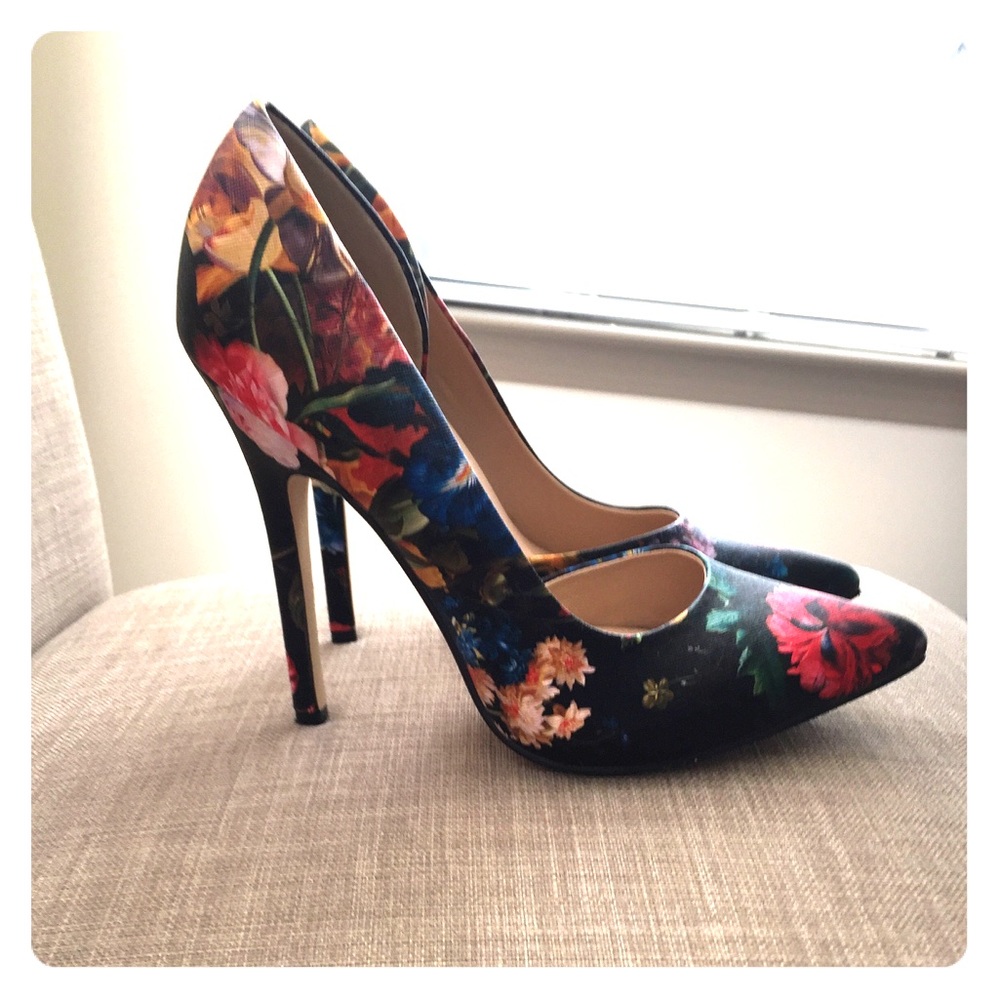 Floral print heels