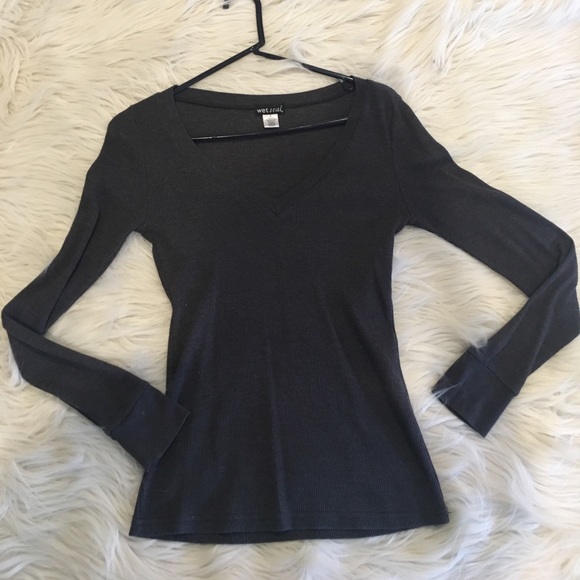 Thermal gray long sleeve V-neck - Picture 1 of 1