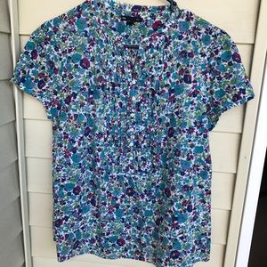 GAP short sleeved shirt!