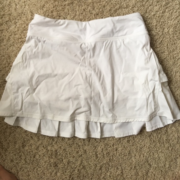 Lululemon white skirt - Picture 3 of 3