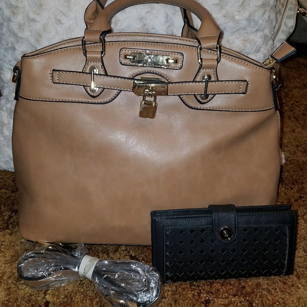 NWOT Authentic Versace purse