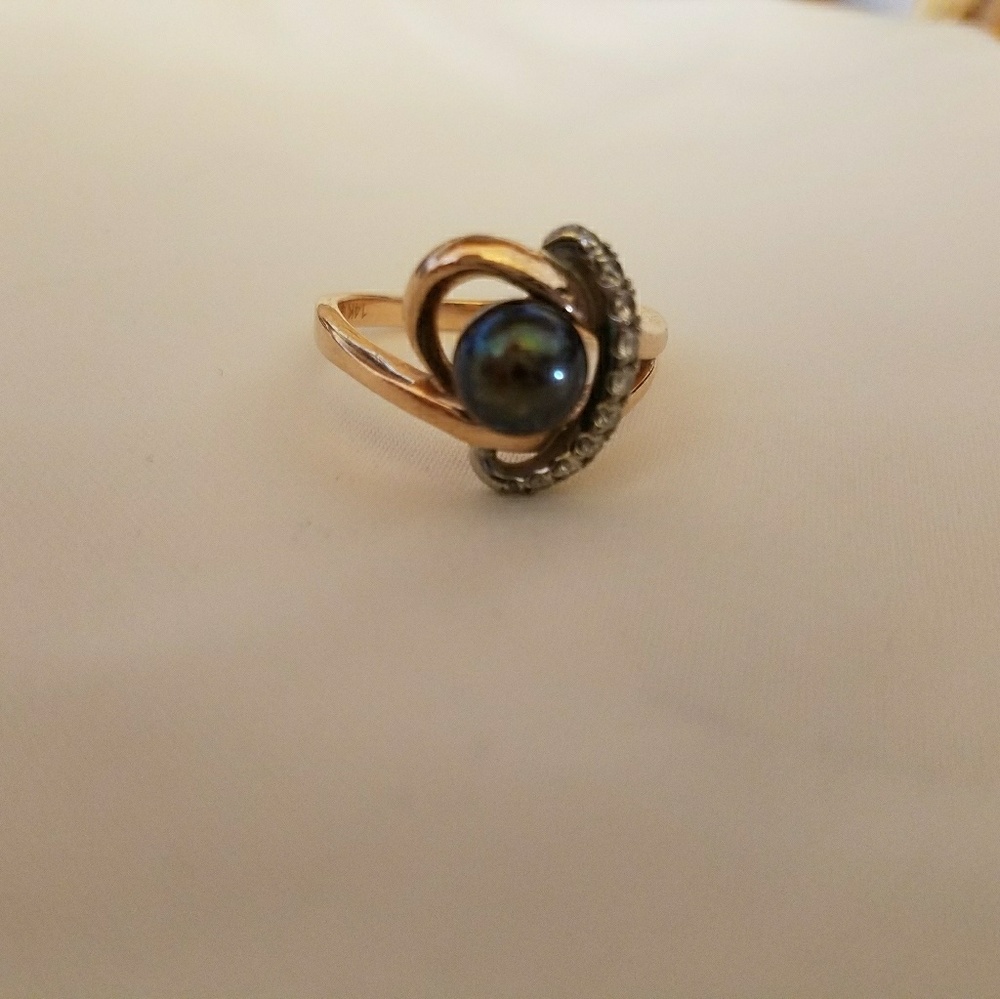 Tahitian pearl diamond ring