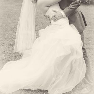 Wedding Dress! Size 6, Galina Sig. Davids Bridal