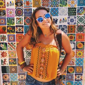 Meet your Posher, Nia