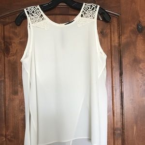 White tunic with lace detail