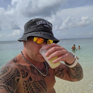 Meet your Posher, Donald