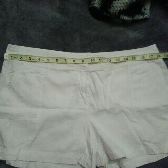 Shorts - Picture 3 of 3