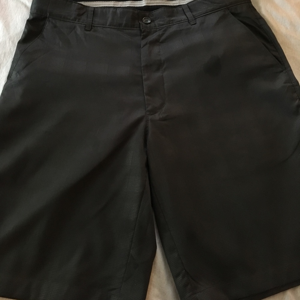 Men's golf shorts