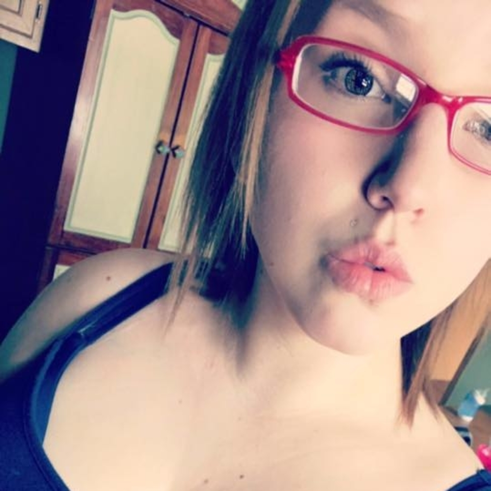 Meet your Posher, Courtney