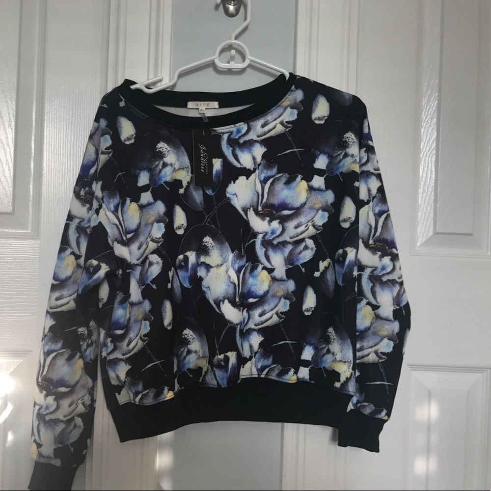 HYPR floral sweat shirt top