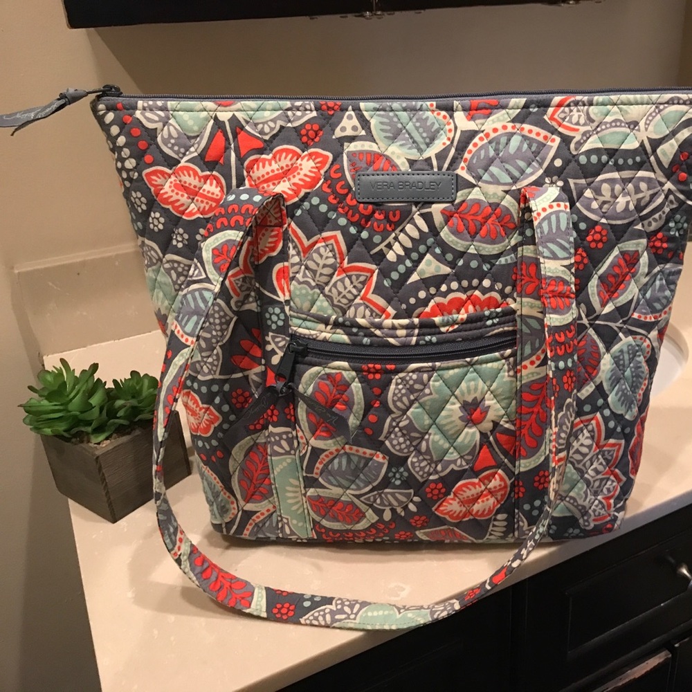 Vera Bradley nomadic floral purse tote bag